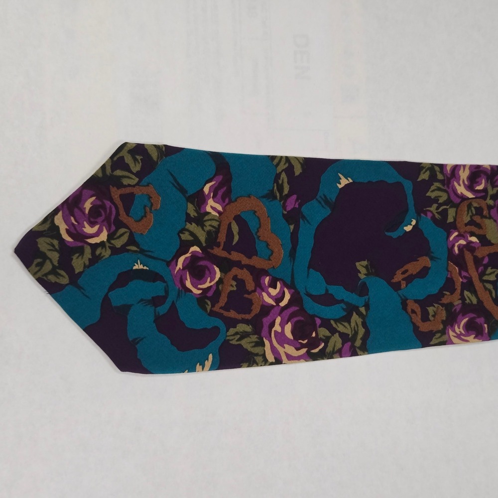 The Beatles All You Need Is Love Silk Tie Purple Floral Heart Manhattan USA 56"